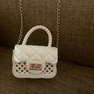 Elegant White Quilted Handbag